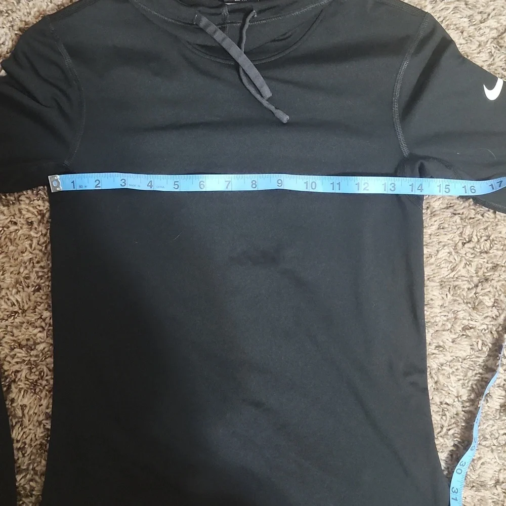 Nike sleek black